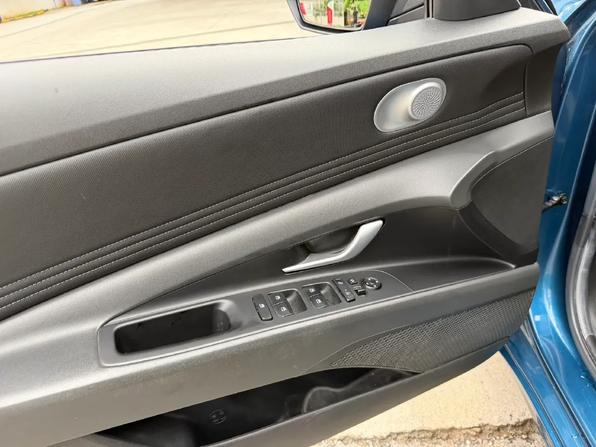 2021 Hyundai Elantra 1.5L 115HP L4 CVT,autocango,china used car exporter,china ev exporter,chinese used car exporter,chinese used ev exporter