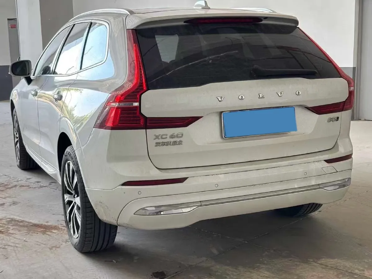 2024 Volvo XC60 2.0T 250HP L4 8AT,autocango,china used car exporter,china ev exporter,chinese used car exporter,chinese used ev exporter