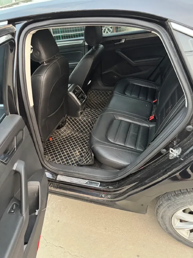 2017 Volkswagen Passat 1.8T 180HP L4 7DCT,autocango,china used car exporter,china ev exporter,chinese used car exporter,chinese used ev exporter