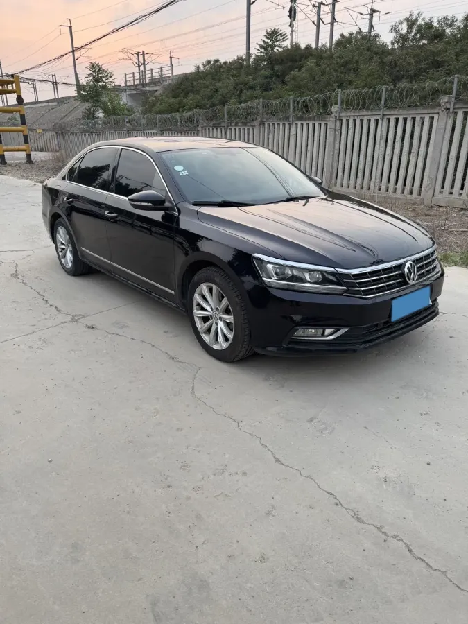 2017 Volkswagen Passat 1.8T 180HP L4 7DCT,autocango,china used car exporter,china ev exporter,chinese used car exporter,chinese used ev exporter
