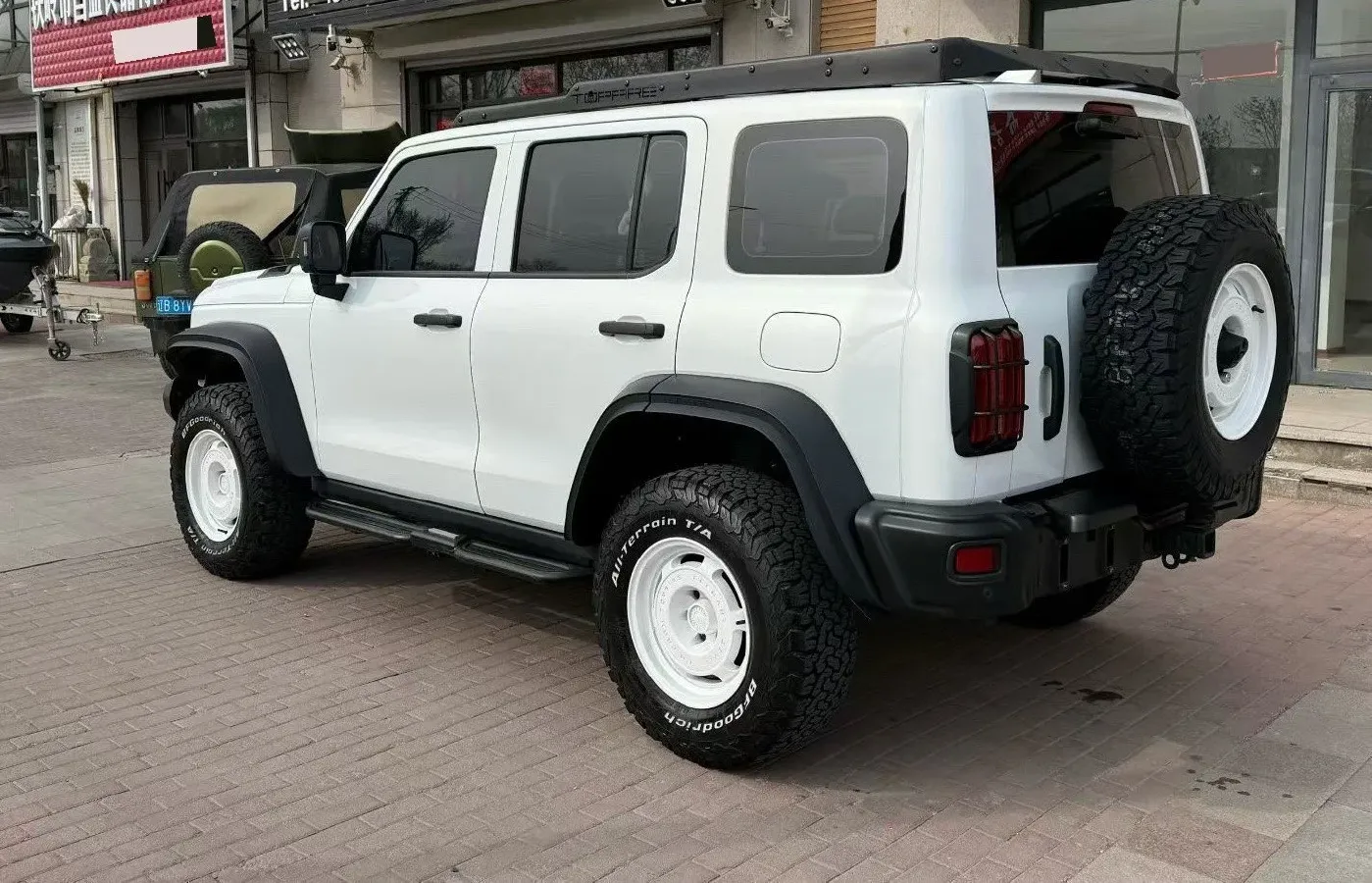 2023 Tank 300 2.0T 227HP L4 8AT,autocango,china used car exporter,china ev exporter,chinese used car exporter,chinese used ev exporter