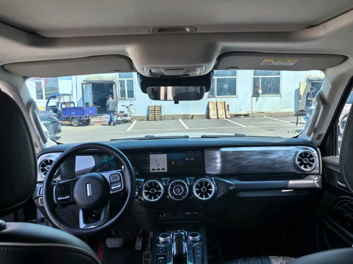 2021 Tank 300 2.0T 227HP L4 8AT,autocango,china used car exporter,china ev exporter,chinese used car exporter,chinese used ev exporter