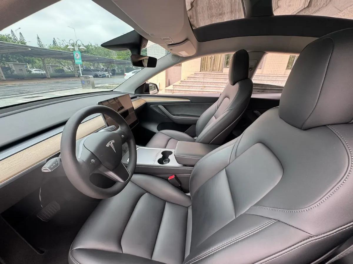 2022 Tesla Model Y BEV 60KWH,autocango,china used car exporter,china ev exporter,chinese used car exporter,chinese used ev exporter