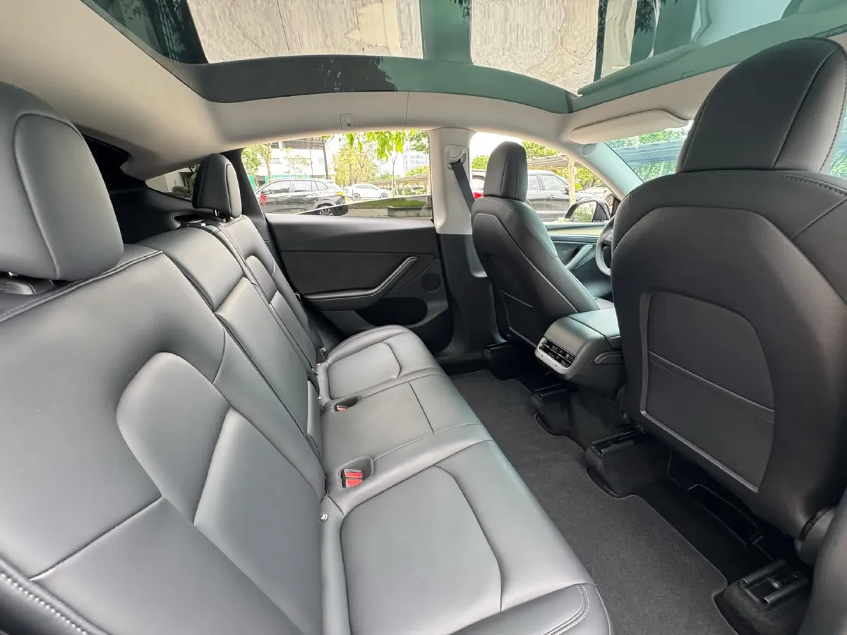 2022 Tesla Model Y BEV 60KWH,autocango,china used car exporter,china ev exporter,chinese used car exporter,chinese used ev exporter