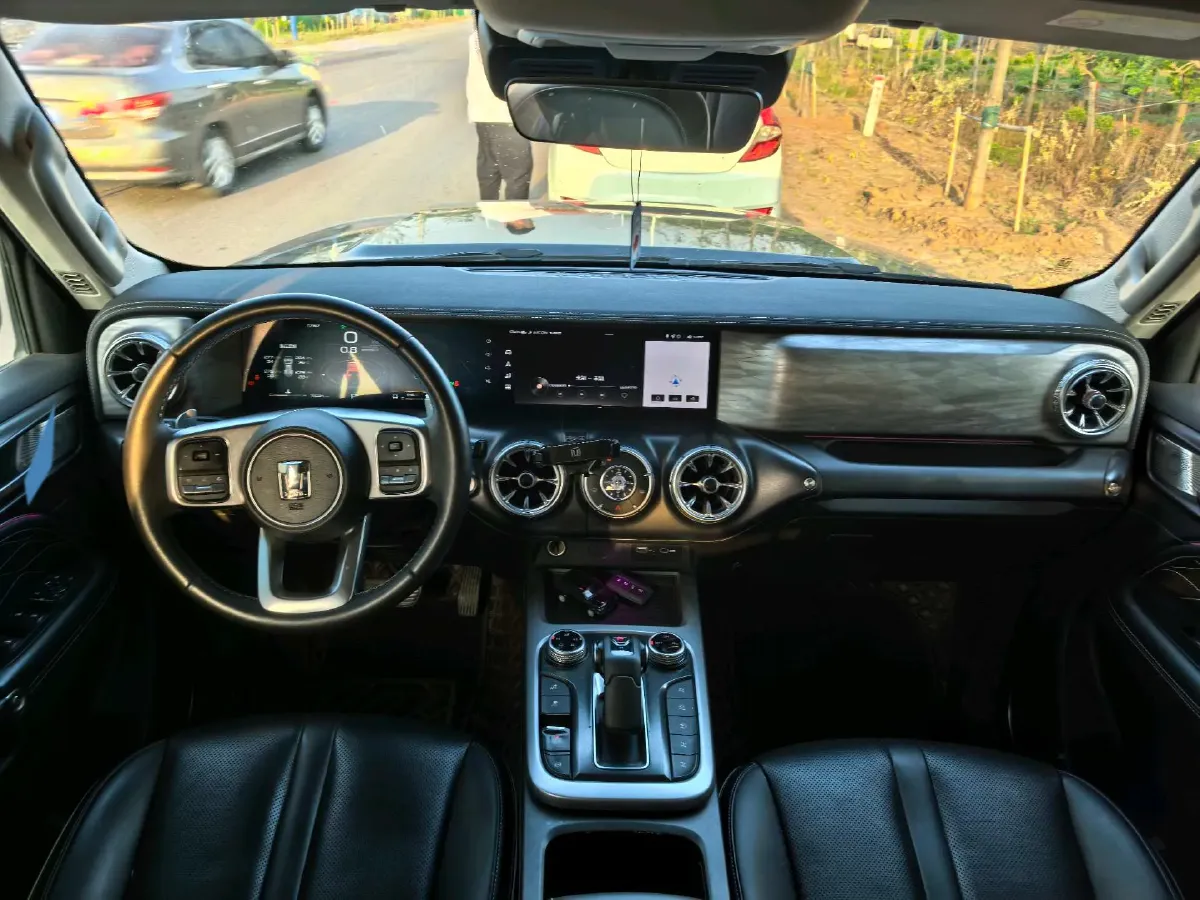2021 Tank 300 2.0T 227HP L4 8AT,autocango,china used car exporter,china ev exporter,chinese used car exporter,chinese used ev exporter