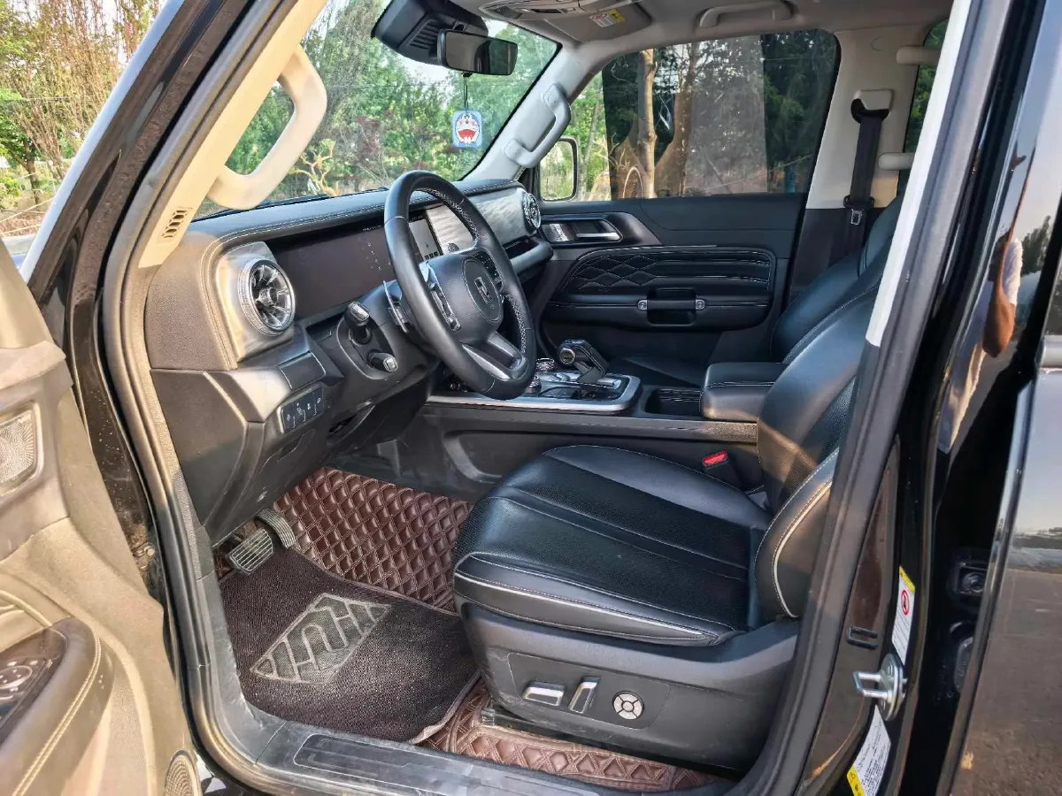 2021 Tank 300 2.0T 227HP L4 8AT,autocango,china used car exporter,china ev exporter,chinese used car exporter,chinese used ev exporter