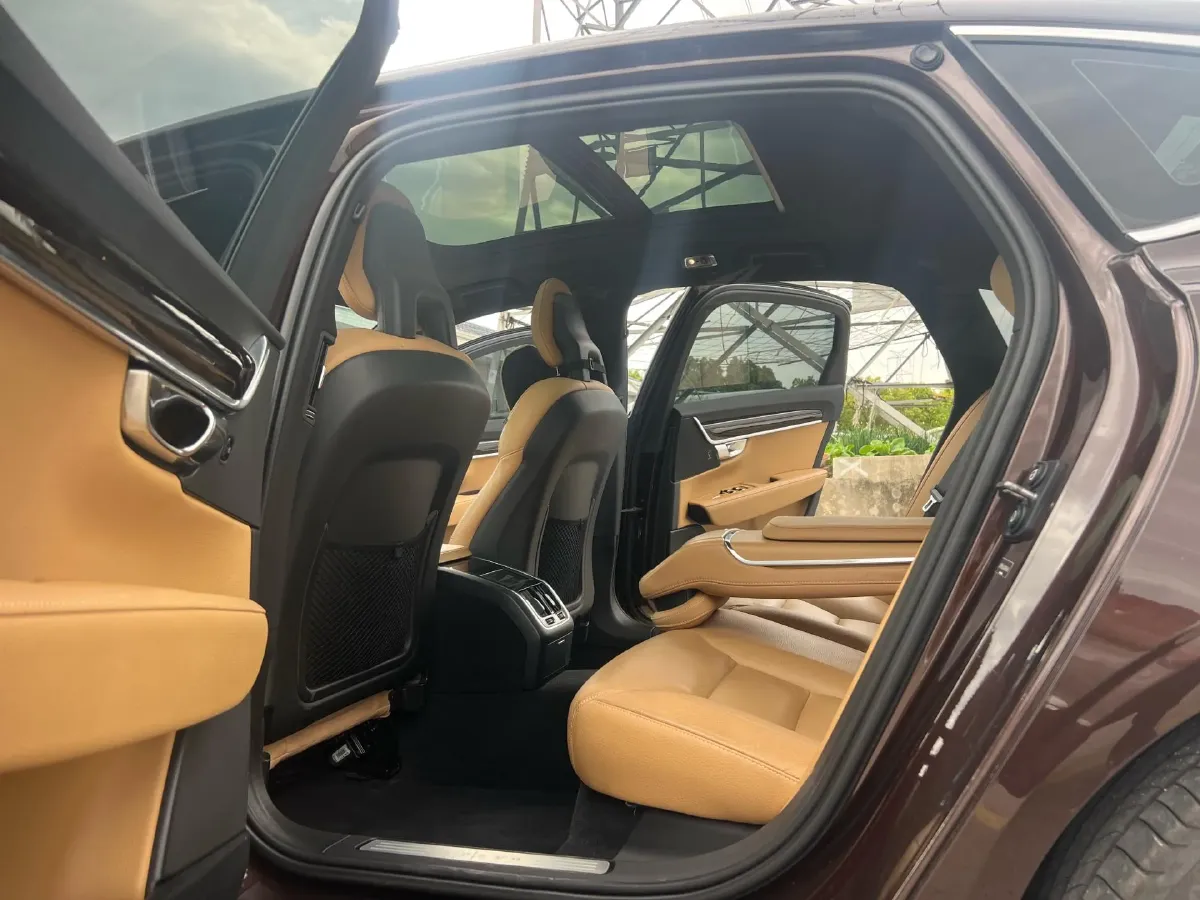 2018 Volvo S90 2.0T 190HP L4 8AT,autocango,china used car exporter,china ev exporter,chinese used car exporter,chinese used ev exporter