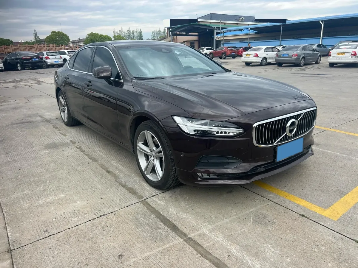 2018 Volvo S90 2.0T 190HP L4 8AT,autocango,china used car exporter,china ev exporter,chinese used car exporter,chinese used ev exporter