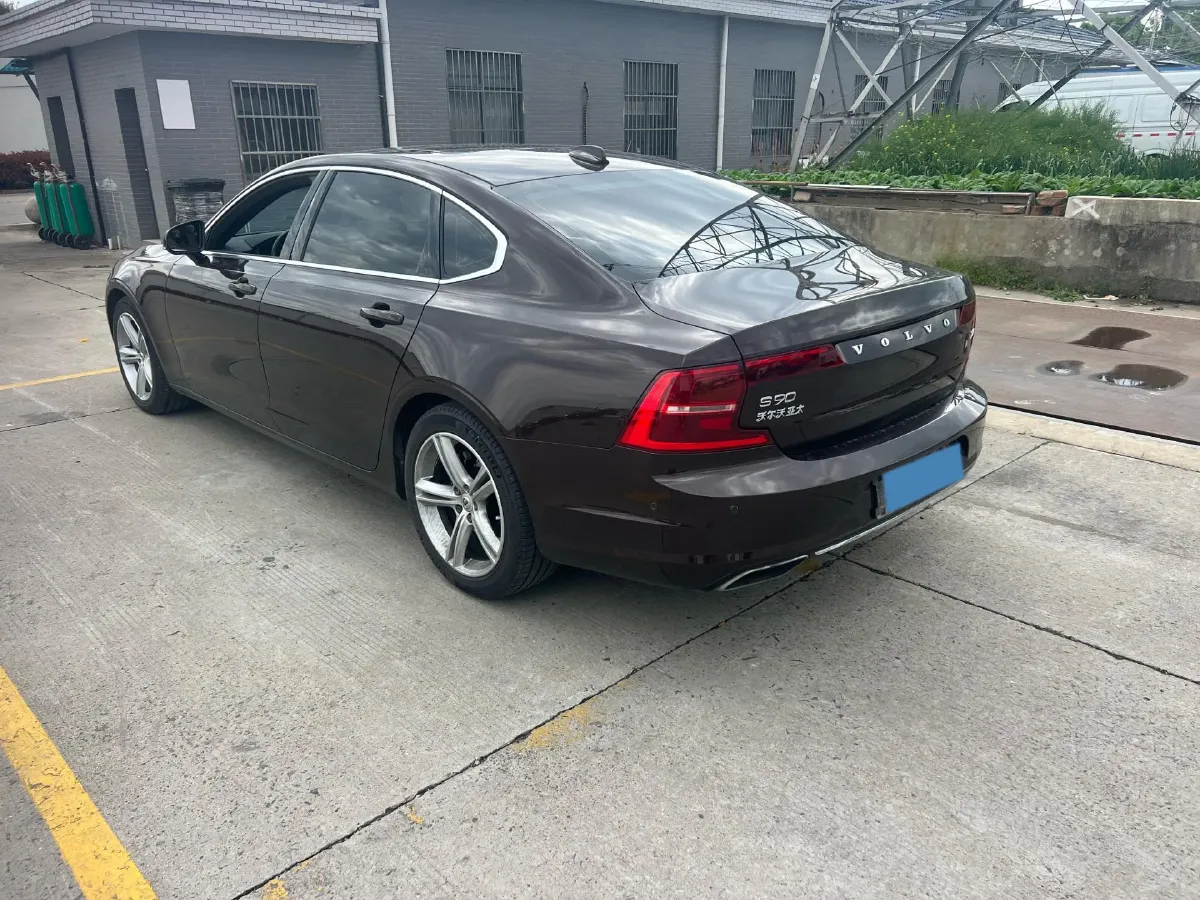 2018 Volvo S90 2.0T 190HP L4 8AT,autocango,china used car exporter,china ev exporter,chinese used car exporter,chinese used ev exporter