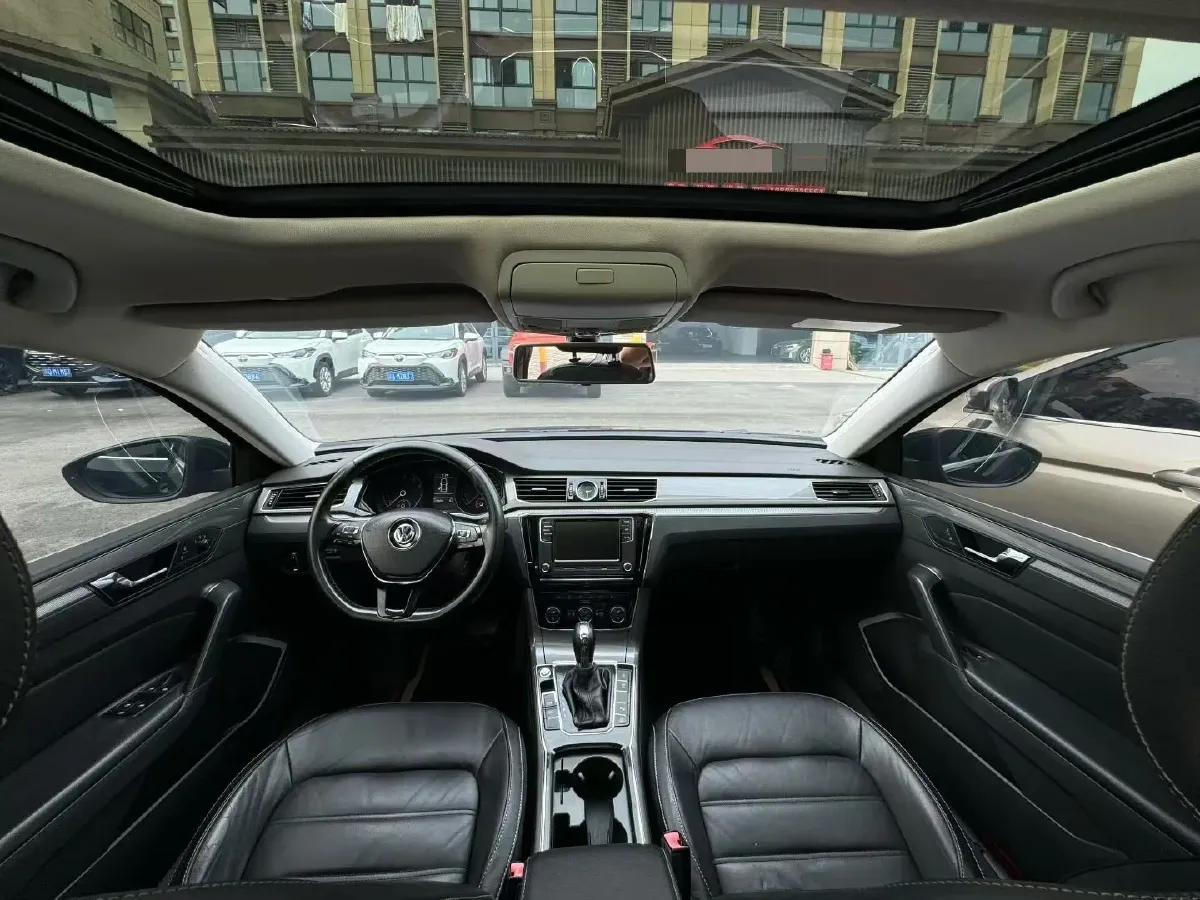 2017 Volkswagen Passat 1.8T 180HP L4 7DCT,autocango,china used car exporter,china ev exporter,chinese used car exporter,chinese used ev exporter