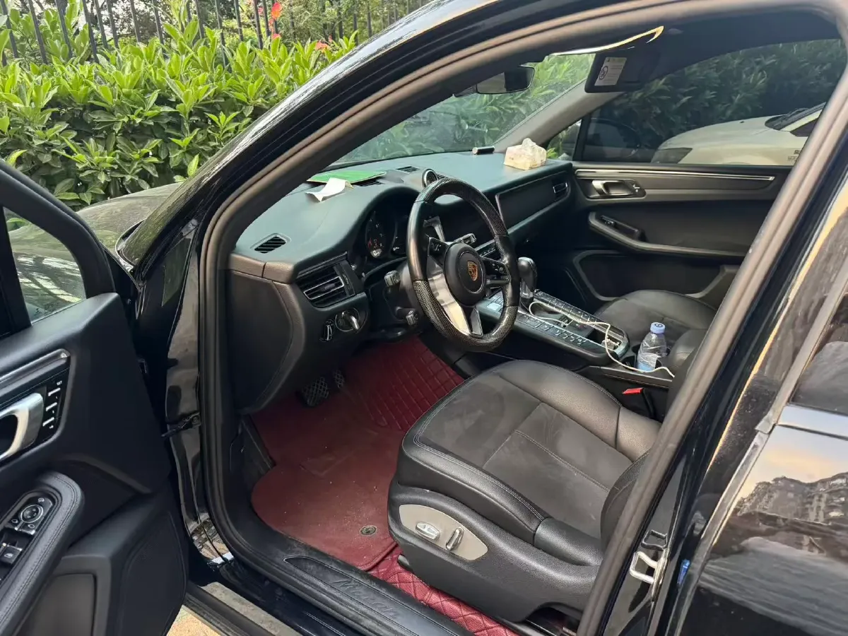 2021 Porsche Macan 2.0T 252HP L4 7DCT,autocango,china used car exporter,china ev exporter,chinese used car exporter,chinese used ev exporter