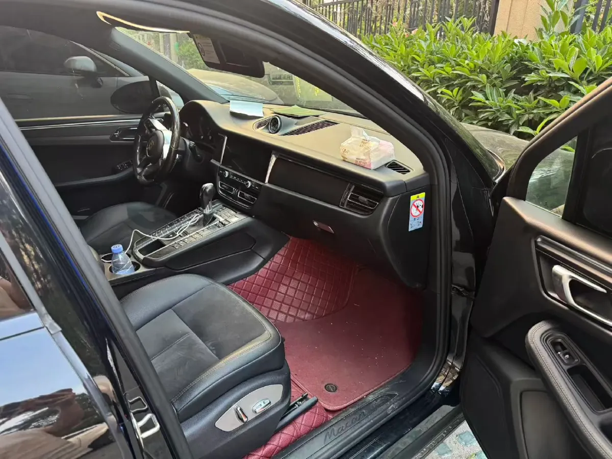 2021 Porsche Macan 2.0T 252HP L4 7DCT,autocango,china used car exporter,china ev exporter,chinese used car exporter,chinese used ev exporter