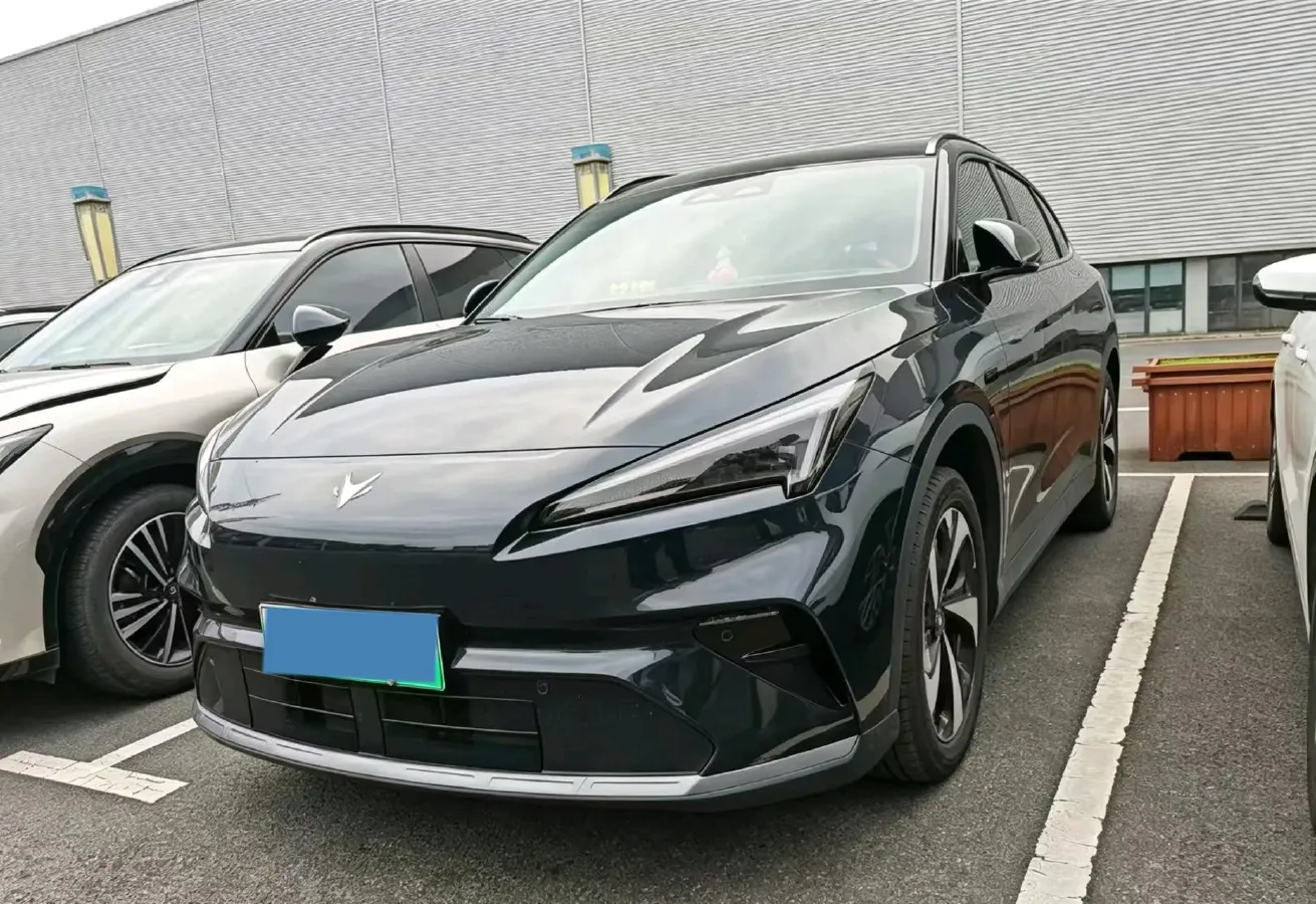 2026 ARCFOX αT5 REEV 105HP REEV,autocango,china used car exporter,china ev exporter,chinese used car exporter,chinese used ev exporter