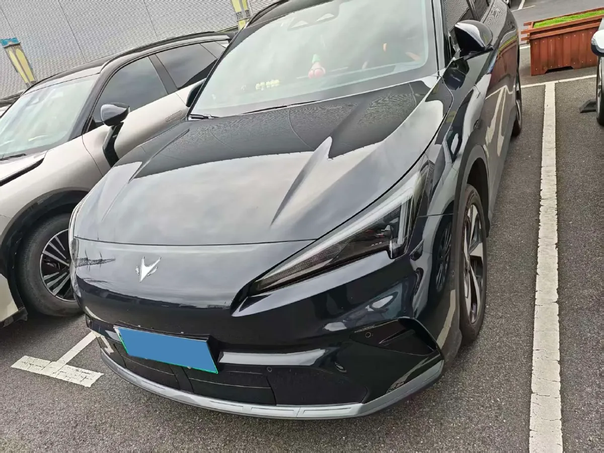 2026 ARCFOX αT5 REEV 105HP REEV,autocango,china used car exporter,china ev exporter,chinese used car exporter,chinese used ev exporter