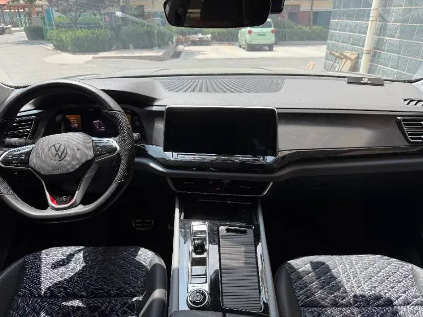2024 Volkswagen Teramont 2.0T 220HP L4 7DCT,autocango,china used car exporter,china ev exporter,chinese used car exporter,chinese used ev exporter