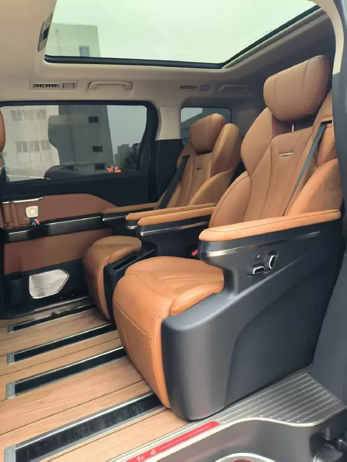 2023 HongQi HQ9 2.0T 252HP L4 8AT,autocango,china used car exporter,china ev exporter,chinese used car exporter,chinese used ev exporter