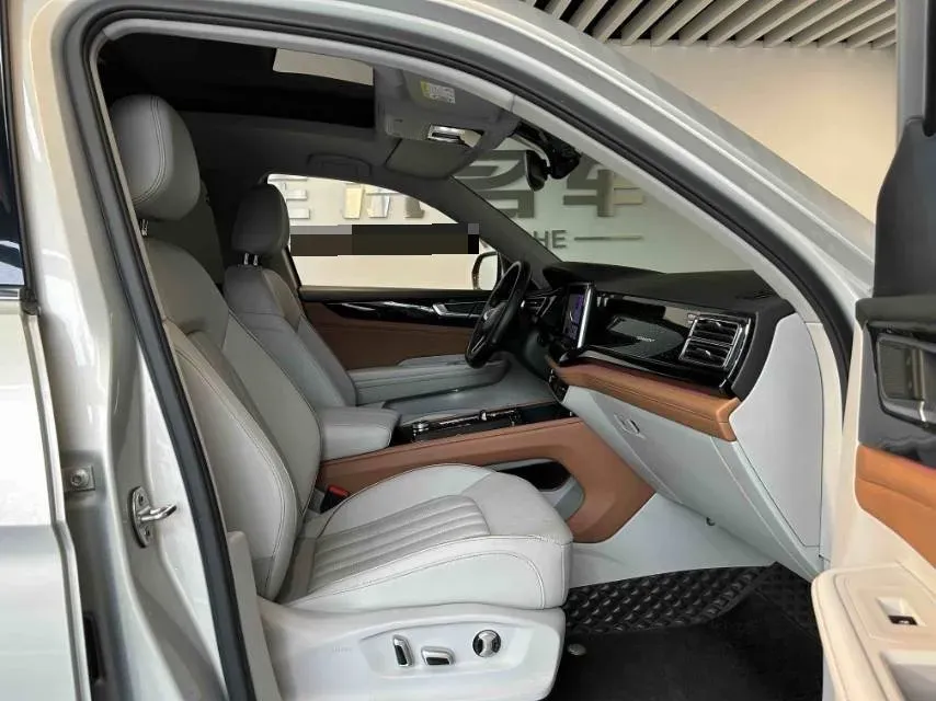 2021 Volkswagen Teramont 2.0T 220HP L4 7DCT,autocango,china used car exporter,china ev exporter,chinese used car exporter,chinese used ev exporter
