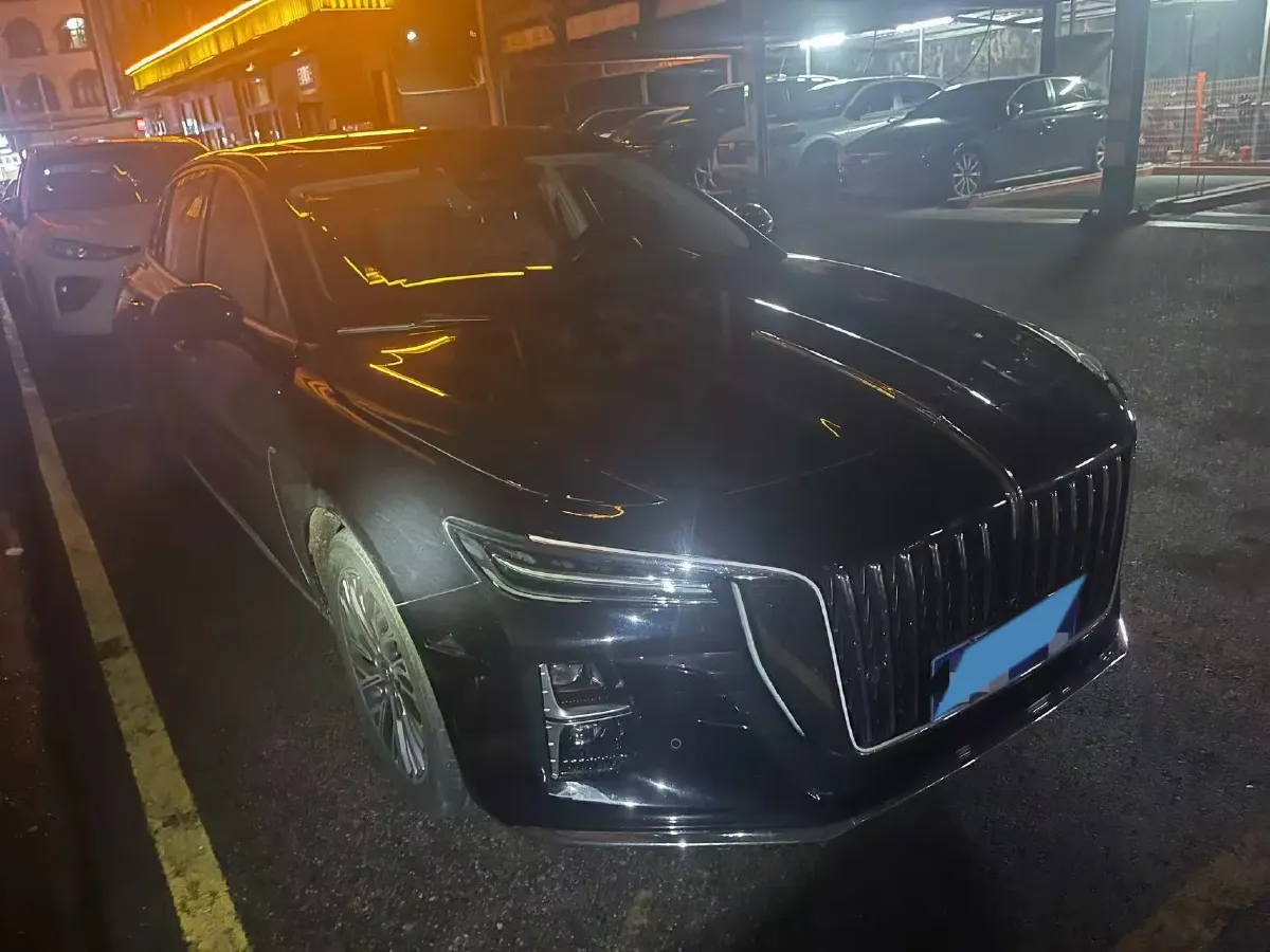2023 HongQi H5 2.0T 224HP L4 8AT,autocango,china used car exporter,china ev exporter,chinese used car exporter,chinese used ev exporter