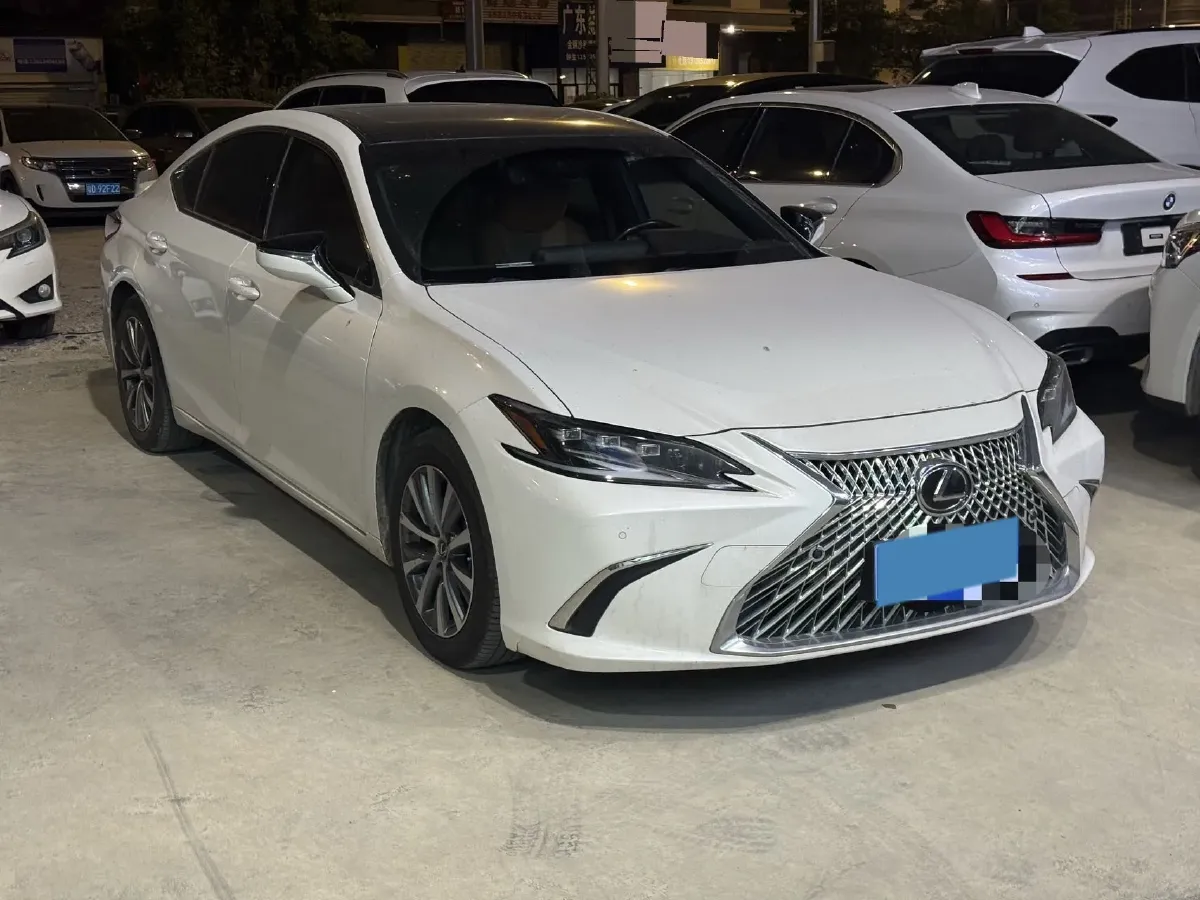 2020 Lexus ES 2.0L 173HP L4 CVT,autocango,china used car exporter,china ev exporter,chinese used car exporter,chinese used ev exporter