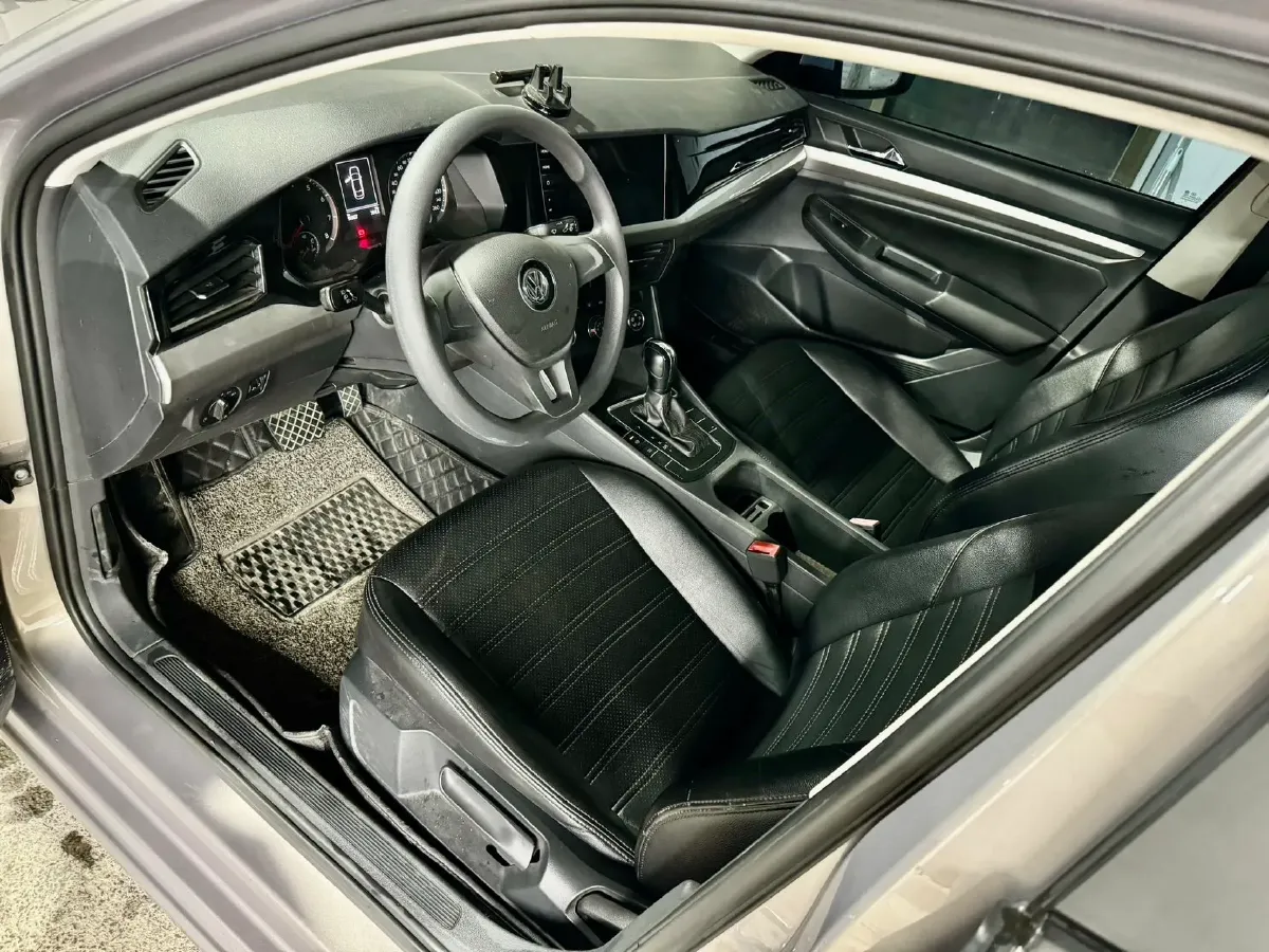 2019 Bestune T77 1.2T 143HP L4 7DCT,autocango,china used car exporter,china ev exporter,chinese used car exporter,chinese used ev exporter