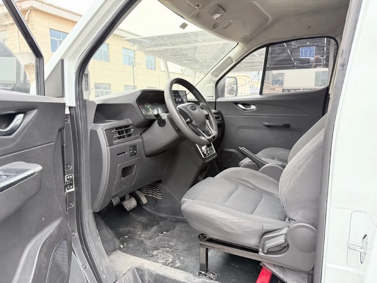 2022 Karry Dolphin EV BEV 43.5KWH,autocango,china used car exporter,china ev exporter,chinese used car exporter,chinese used ev exporter