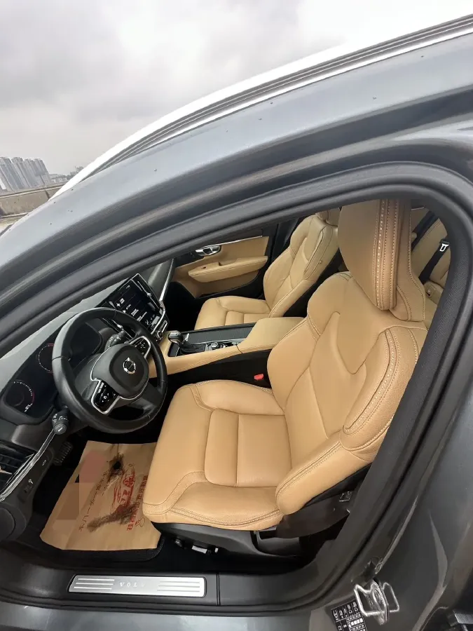 2019 Volvo V90 2.0T 254HP L4 8AT,autocango,china used car exporter,china ev exporter,chinese used car exporter,chinese used ev exporter