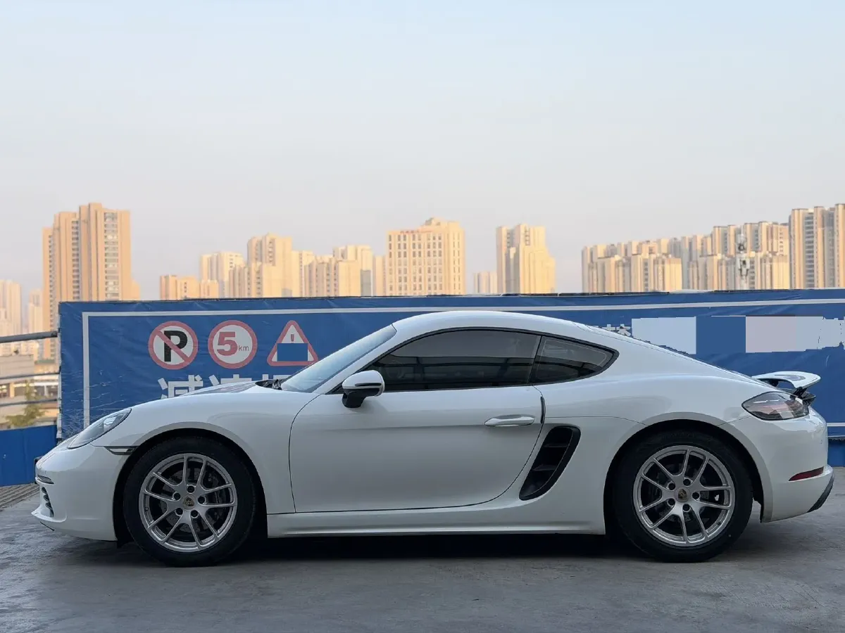 2018 Porsche 718 2.0T 250HP H4 7DCT,autocango,china used car exporter,china ev exporter,chinese used car exporter,chinese used ev exporter