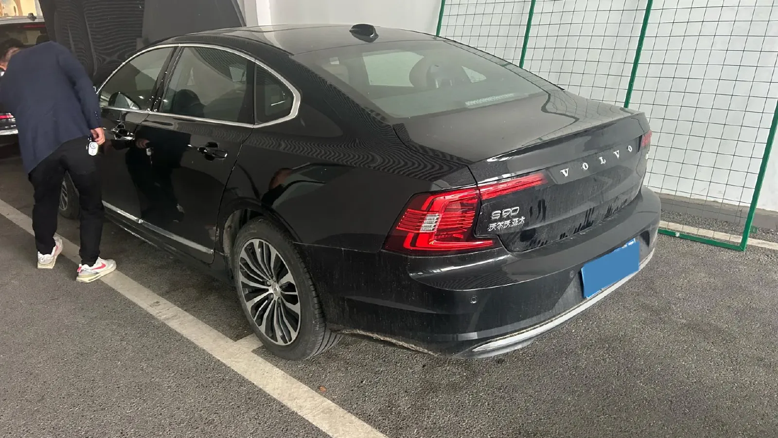 2025 Volvo S90 2.0T 250HP L4 8AT,autocango,china used car exporter,china ev exporter,chinese used car exporter,chinese used ev exporter