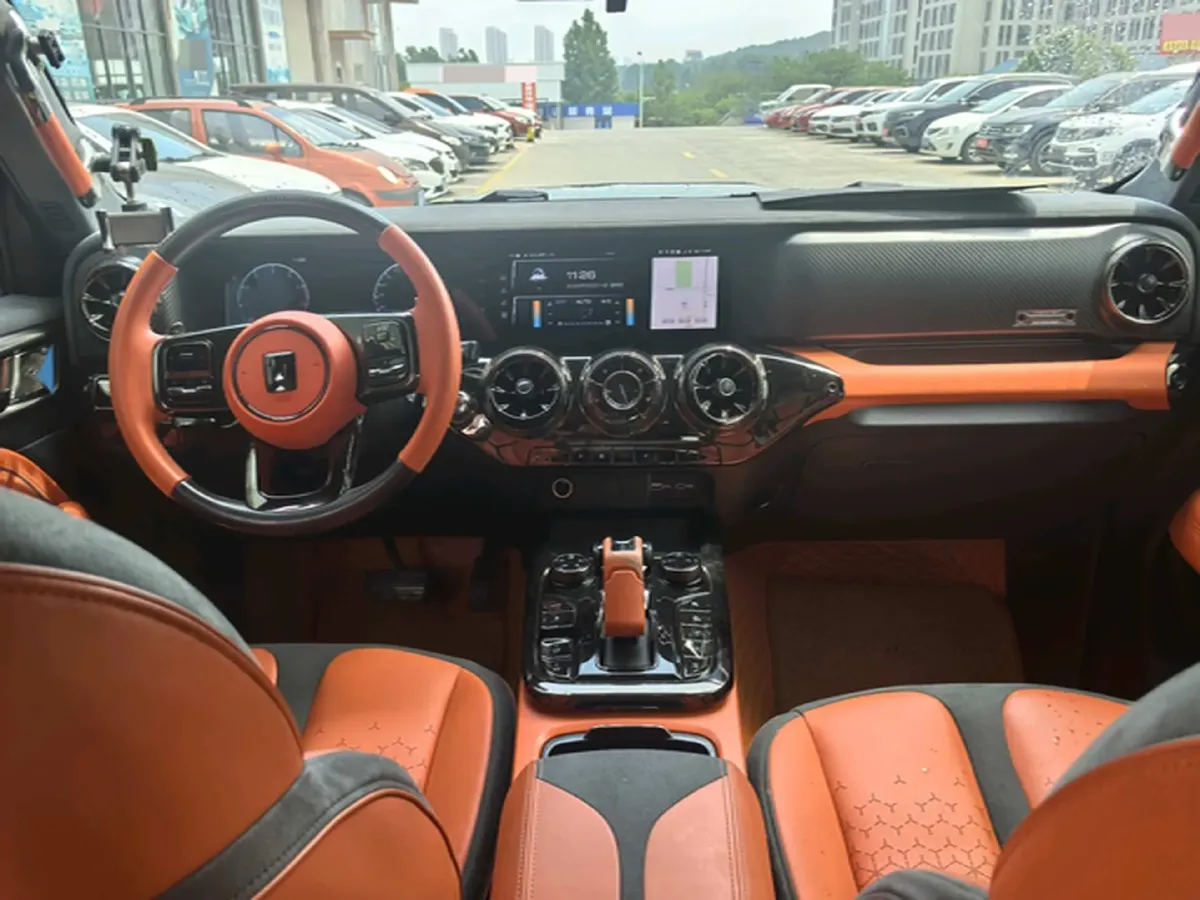 2023 Cyberspace 300 2.0T 227HP L4 8AT,autocango,china used car exporter,china ev exporter,chinese used car exporter,chinese used ev exporter