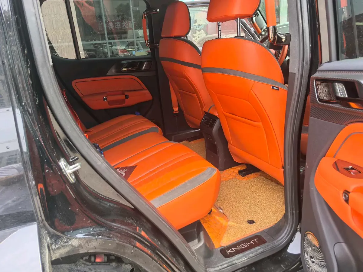 2023 Cyberspace 300 2.0T 227HP L4 8AT,autocango,china used car exporter,china ev exporter,chinese used car exporter,chinese used ev exporter