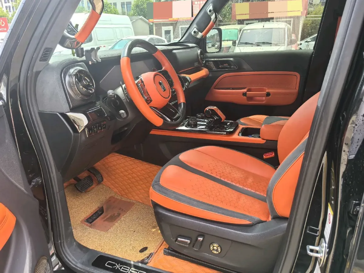 2023 Cyberspace 300 2.0T 227HP L4 8AT,autocango,china used car exporter,china ev exporter,chinese used car exporter,chinese used ev exporter
