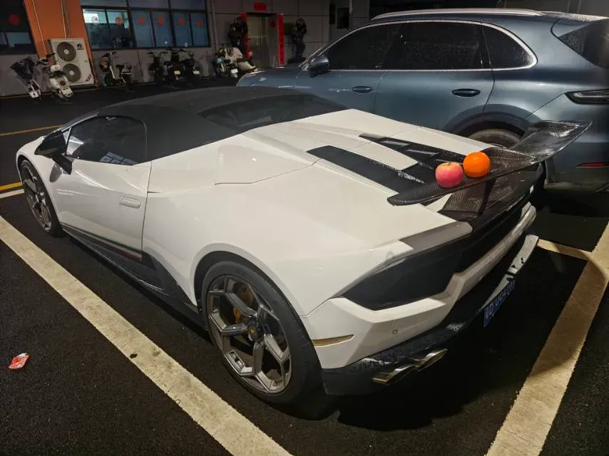 2017 Lamborghini Huracán 5.2L 580HP V10 7DCT,autocango,china used car exporter,china ev exporter,chinese used car exporter,chinese used ev exporter