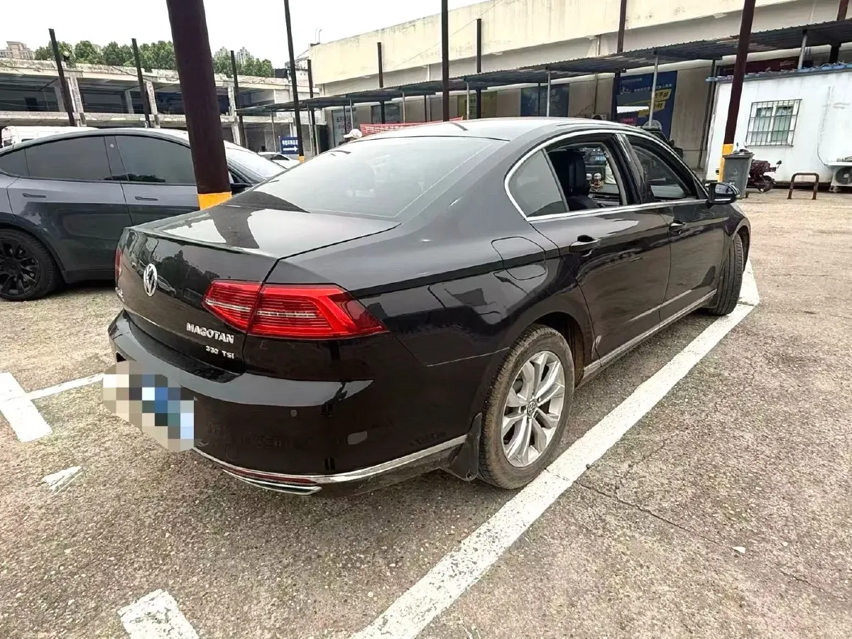 2018 Volkswagen Magotan 2.0T 220HP L4 7DCT,autocango,china used car exporter,china ev exporter,chinese used car exporter,chinese used ev exporter