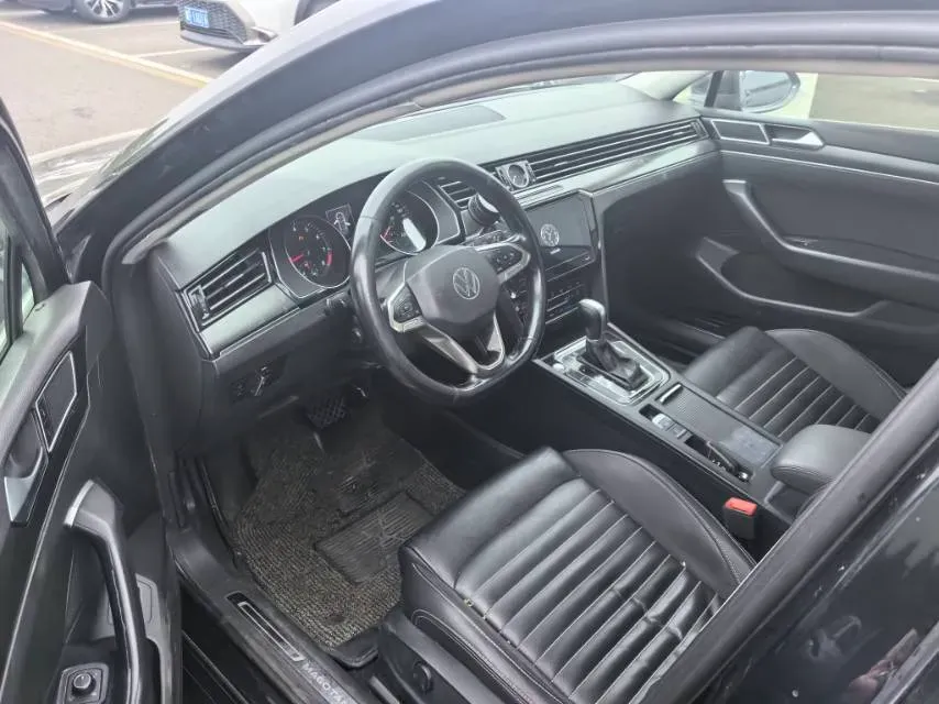 2020 Volkswagen Magotan 2.0T 186HP L4 7DCT,autocango,china used car exporter,china ev exporter,chinese used car exporter,chinese used ev exporter