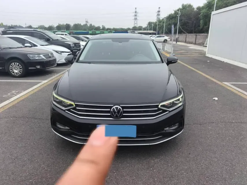 2020 Volkswagen Magotan 2.0T 186HP L4 7DCT,autocango,china used car exporter,china ev exporter,chinese used car exporter,chinese used ev exporter