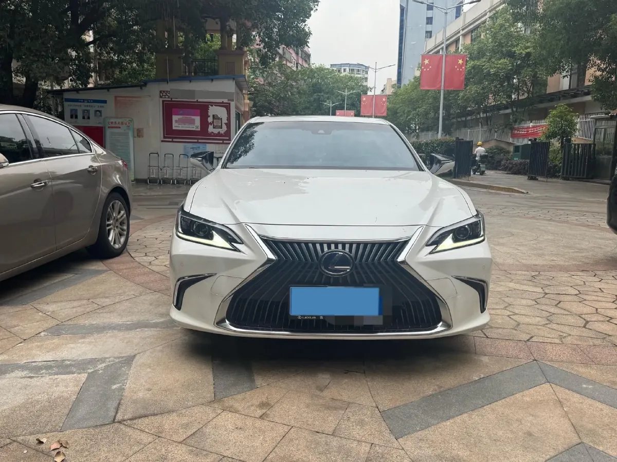 2018 Lexus ES 2.5L 178HP L4 E-CVT Hybrid,autocango,china used car exporter,china ev exporter,chinese used car exporter,chinese used ev exporter