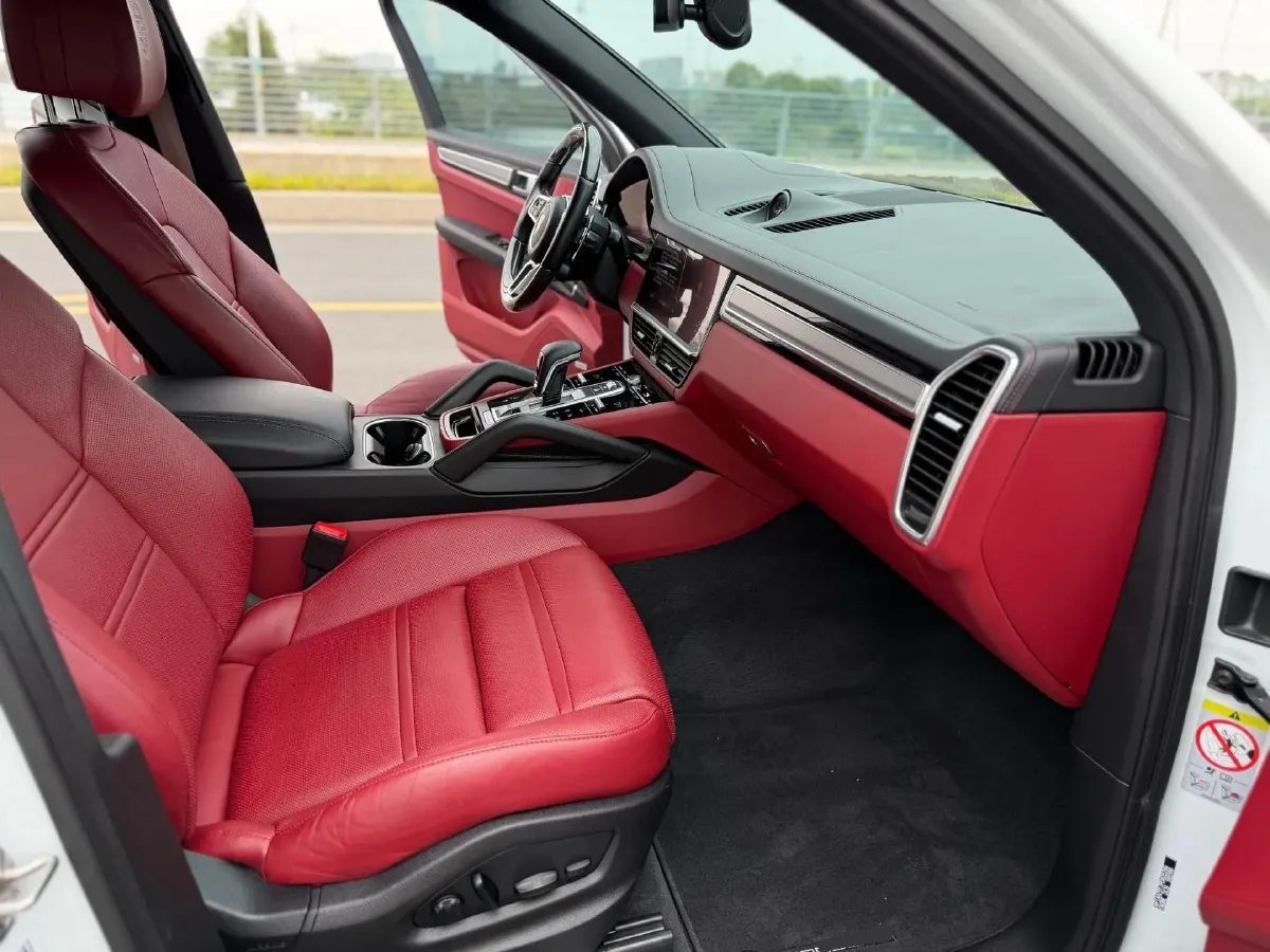 2023 Porsche Cayenne 3.0T 340HP V6 8AT,autocango,china used car exporter,china ev exporter,chinese used car exporter,chinese used ev exporter