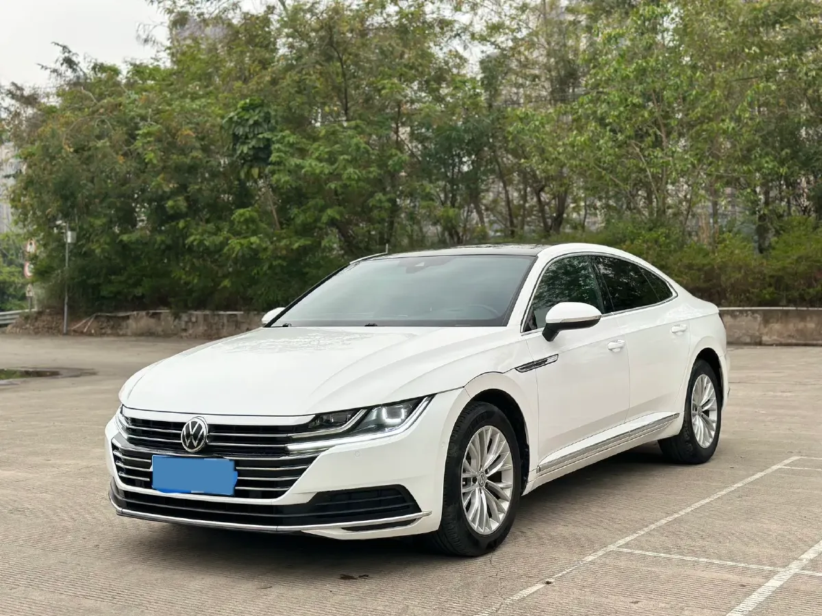 2019 Volkswagen Tiguan L 2.0T 186HP L4 7DCT,autocango,china used car exporter,china ev exporter,chinese used car exporter,chinese used ev exporter