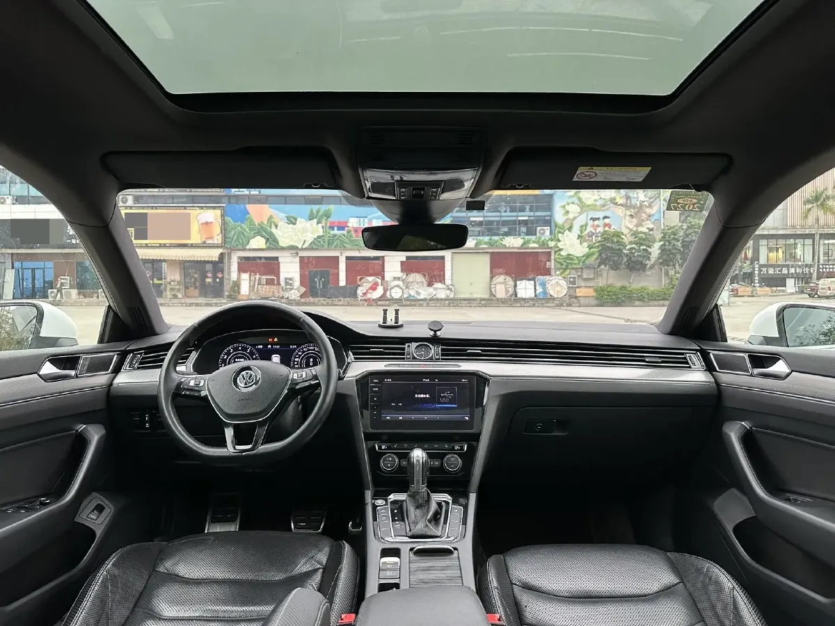 2019 Volkswagen Tiguan L 2.0T 186HP L4 7DCT,autocango,china used car exporter,china ev exporter,chinese used car exporter,chinese used ev exporter