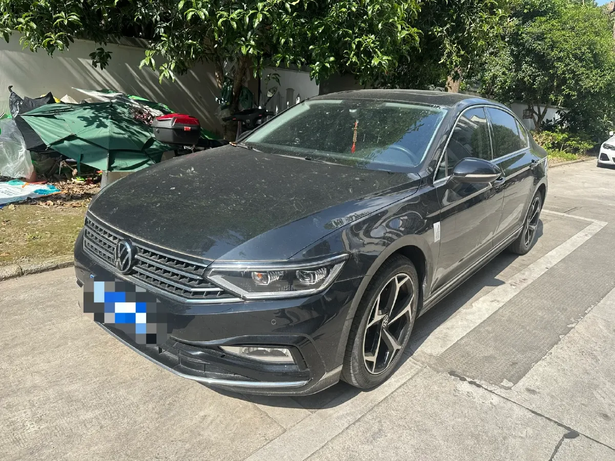 2023 Volkswagen Magotan 2.0T 186HP L4 7DCT,autocango,china used car exporter,china ev exporter,chinese used car exporter,chinese used ev exporter