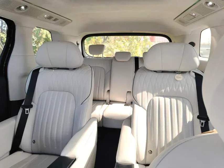 2025 Voyah Dream 1.5T 150HP L4 PHEV 41.7KWH,autocango,china used car exporter,china ev exporter,chinese used car exporter,chinese used ev exporter
