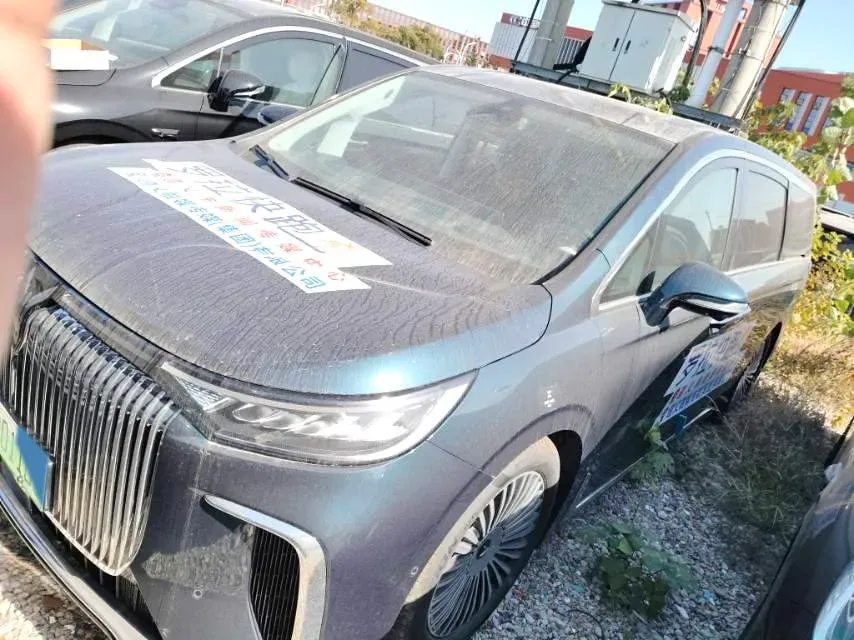 2025 Voyah Dream 1.5T 150HP L4 PHEV 41.7KWH,autocango,china used car exporter,china ev exporter,chinese used car exporter,chinese used ev exporter