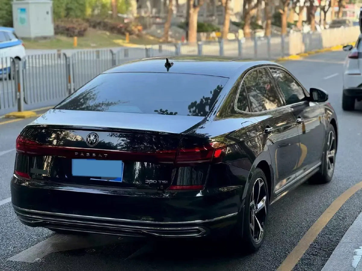 2025 Volkswagen Passat 2.0T 220HP L4 7DCT,autocango,china used car exporter,china ev exporter,chinese used car exporter,chinese used ev exporter