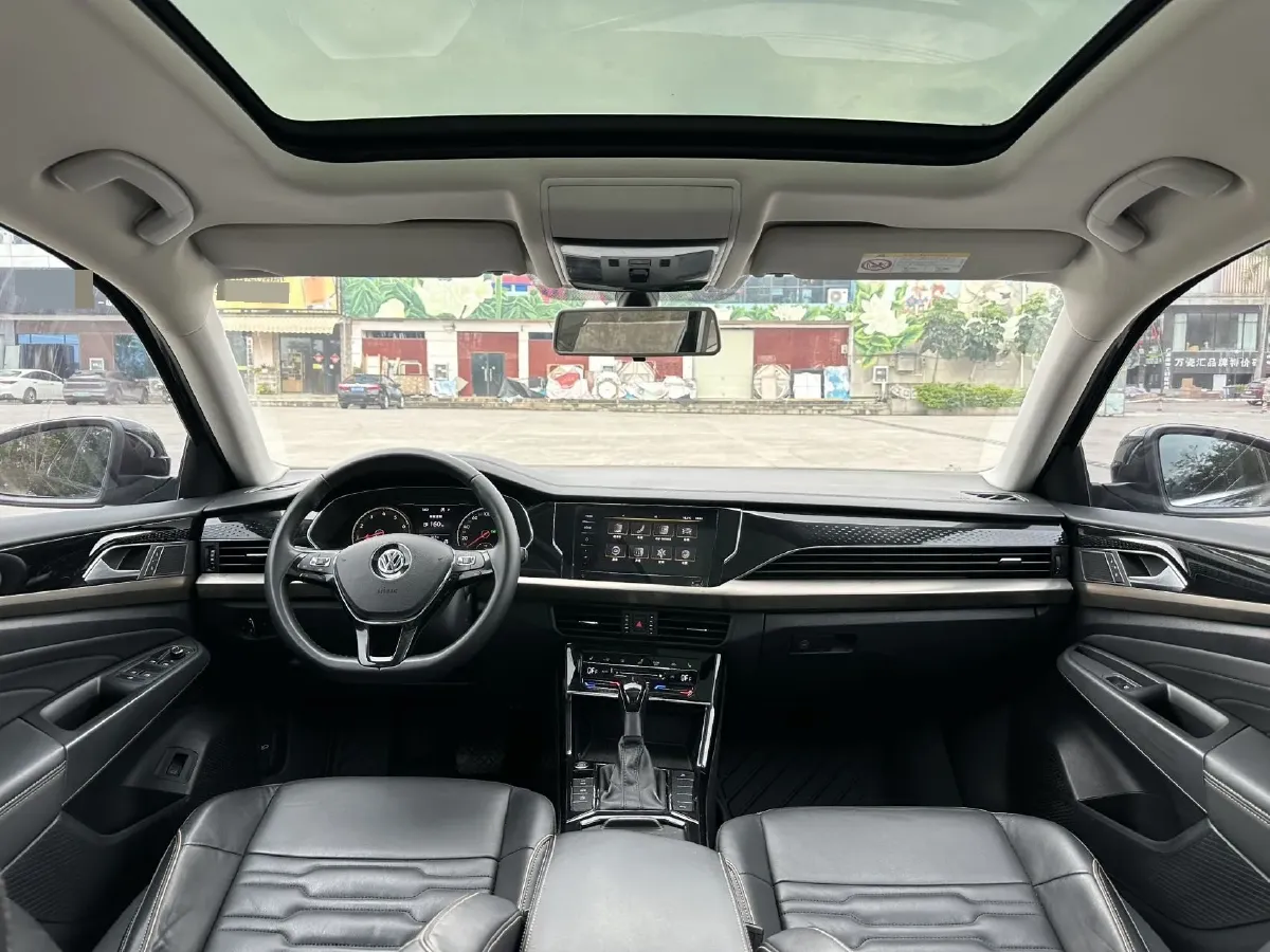 2020 Volkswagen Passat 2.0T 186HP L4 7DCT,autocango,china used car exporter,china ev exporter,chinese used car exporter,chinese used ev exporter