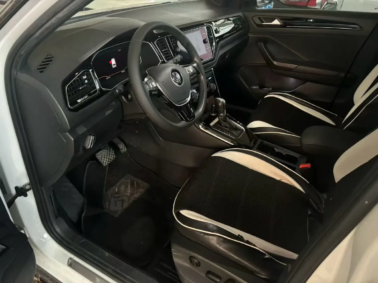 2018 Jeep Renegade 2.0L 155HP L4 9AT,autocango,china used car exporter,china ev exporter,chinese used car exporter,chinese used ev exporter
