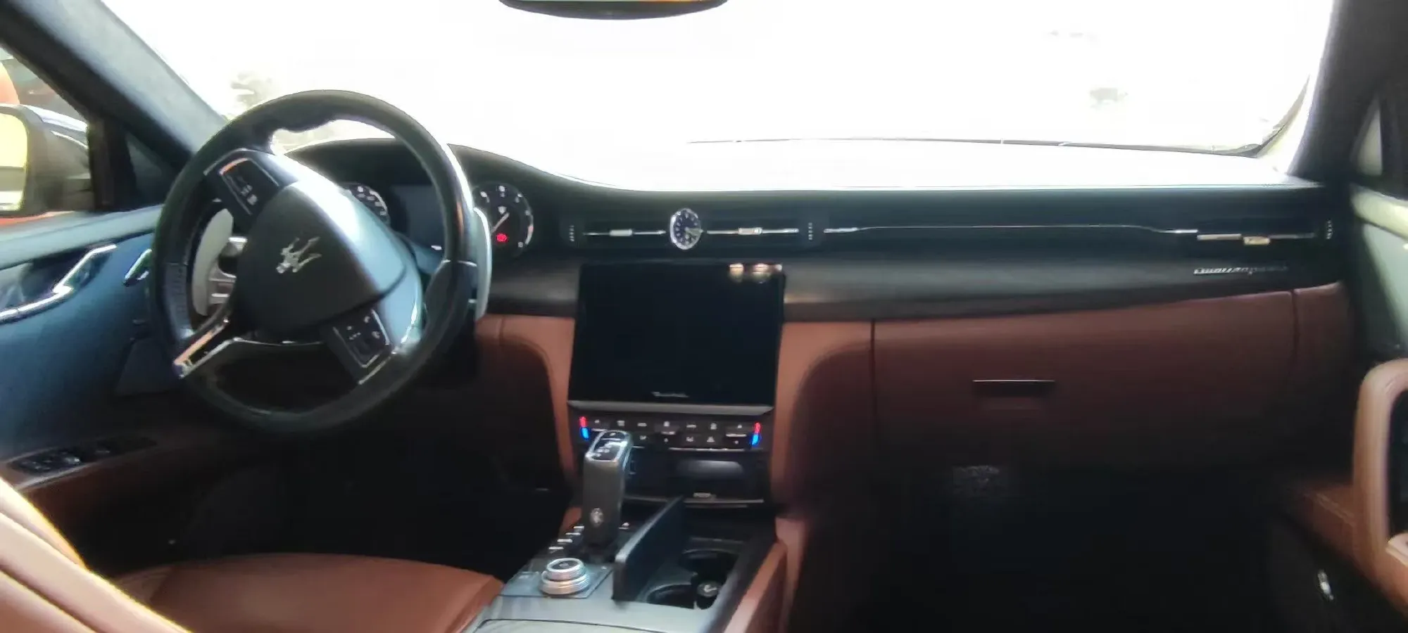 2021 Maserati Quattroporte 3.0T 350HP V6 8AT,autocango,china used car exporter,china ev exporter,chinese used car exporter,chinese used ev exporter