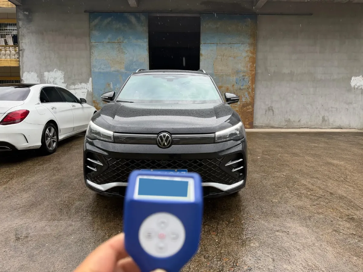 2025 Volkswagen Tiguan L 2.0T 220HP L4 7DCT,autocango,china used car exporter,china ev exporter,chinese used car exporter,chinese used ev exporter