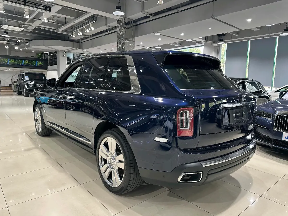 2018 Rolls-Royce Cullinan 6.7T 571HP V12 8AT,autocango,china used car exporter,china ev exporter,chinese used car exporter,chinese used ev exporter