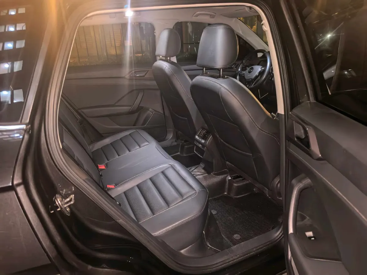 2021 Volkswagen Tharu 1.4T 150HP L4 7DCT,autocango,china used car exporter,china ev exporter,chinese used car exporter,chinese used ev exporter