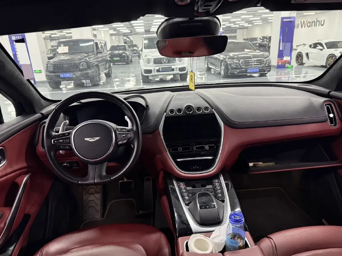 2022 Aston Martin DBX 3.0T 435HP L6 9AT,autocango,china used car exporter,china ev exporter,chinese used car exporter,chinese used ev exporter